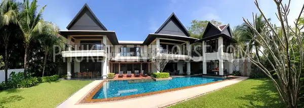 BAN8285: Super-Luxurious 6-Bedroom Beachfront Villa on Bang Tao Beach. Photo #1
