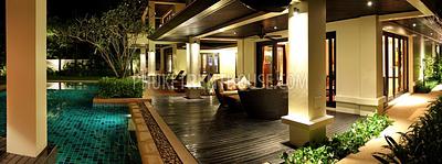 BAN8285: Super-Luxurious 6-Bedroom Beachfront Villa on Bang Tao Beach. Photo #2