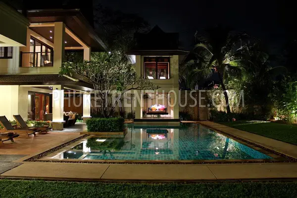 BAN8285: Super-Luxurious 6-Bedroom Beachfront Villa on Bang Tao Beach. Photo #3