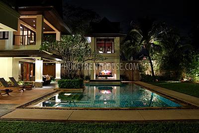 BAN8285: Super-Luxurious 6-Bedroom Beachfront Villa on Bang Tao Beach. Photo #3
