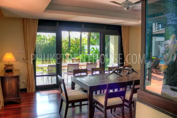 BAN8285: Super-Luxurious 6-Bedroom Beachfront Villa on Bang Tao Beach. Photo #10