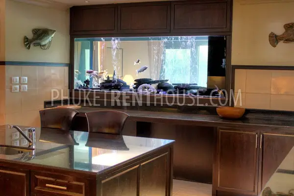 BAN8285: Super-Luxurious 6-Bedroom Beachfront Villa on Bang Tao Beach. Photo #12