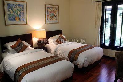 BAN8285: Super-Luxurious 6-Bedroom Beachfront Villa on Bang Tao Beach. Photo #30