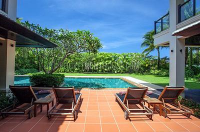 BAN8285: Super-Luxurious 6-Bedroom Beachfront Villa on Bang Tao Beach. Photo #38