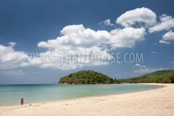 BAN8285: Super-Luxurious 6-Bedroom Beachfront Villa on Bang Tao Beach. Photo #42