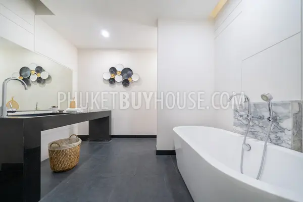 BAN5125: Stunning 3-bedrooms Villa with Private Pool, Bang Tao Beach. Photo #15