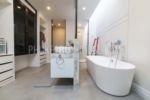BAN4338: Renovated Eco-Smart Family Villa with Extra Space and Modern Comfort in Bang Tao. Photo #15