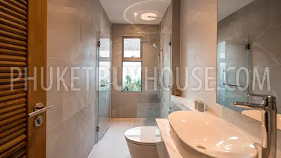 BAN22748: 3 Bedroom Pool Villa Sanctuary with Spacious Plot in Prestigious Bang Tao. Fotoğraf #26