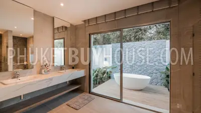BAN22748: 3 Bedroom Pool Villa Sanctuary with Spacious Plot in Prestigious Bang Tao. Fotoğraf #16