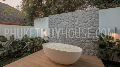 BAN22748: 3 Bedroom Pool Villa Sanctuary with Spacious Plot in Prestigious Bang Tao. Fotoğraf #18