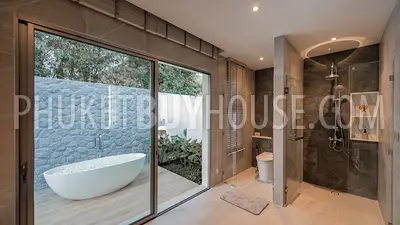 BAN22748: 3 Bedroom Pool Villa Sanctuary with Spacious Plot in Prestigious Bang Tao. Fotoğraf #17