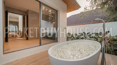 BAN22748: 3 Bedroom Pool Villa Sanctuary with Spacious Plot in Prestigious Bang Tao. Fotoğraf #19