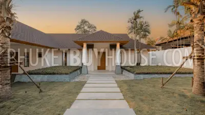 BAN22748: 3 Bedroom Pool Villa Sanctuary with Spacious Plot in Prestigious Bang Tao. Fotoğraf #36