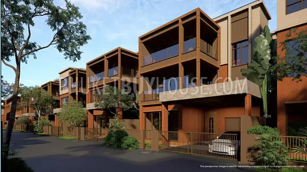 BAN22766: Income-Generating Multi-Unit House with 3 Separate Living Spaces and Rooftop Deck. Photo #5