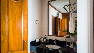 NAI22660: Elegant Pool Villa with Bar Lounge & Tropical Ambience in Nai Harn. Photo #13