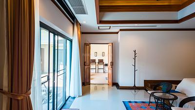 NAI22660: Elegant Pool Villa with Bar Lounge & Tropical Ambience in Nai Harn. Photo #16