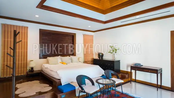 NAI22660: Elegant Pool Villa with Bar Lounge & Tropical Ambience in Nai Harn. Photo #10