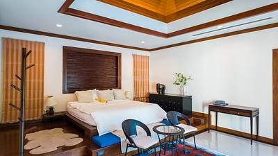 NAI22660: Elegant Pool Villa with Bar Lounge & Tropical Ambience in Nai Harn. Photo #10