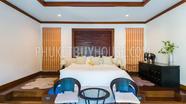 NAI22660: Elegant Pool Villa with Bar Lounge & Tropical Ambience in Nai Harn. Photo #14