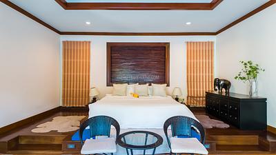 NAI22660: Elegant Pool Villa with Bar Lounge & Tropical Ambience in Nai Harn. Photo #14