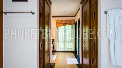 NAI22660: Elegant Pool Villa with Bar Lounge & Tropical Ambience in Nai Harn. Fotoğraf #7