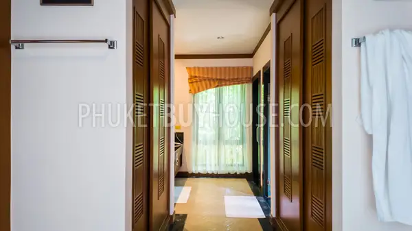 NAI22660: Elegant Pool Villa with Bar Lounge & Tropical Ambience in Nai Harn. Photo #7
