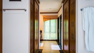 NAI22660: Elegant Pool Villa with Bar Lounge & Tropical Ambience in Nai Harn. Photo #7