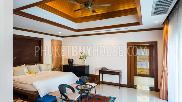 NAI22660: Elegant Pool Villa with Bar Lounge & Tropical Ambience in Nai Harn. Photo #17
