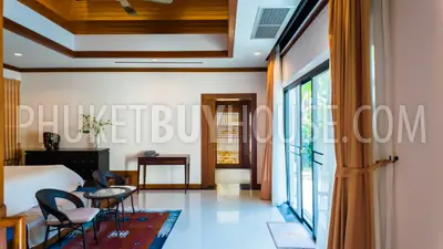NAI22660: Elegant Pool Villa with Bar Lounge & Tropical Ambience in Nai Harn. Fotoğraf #23
