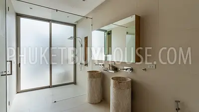 BAN22667: Smart Tropical Villa with Jacuzzi Pool and Rooftop in Prime Bang Tao Area. Fotoğraf #5