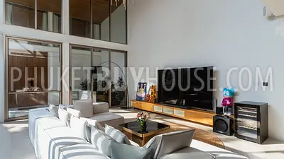 BAN22667: Smart Tropical Villa with Jacuzzi Pool and Rooftop in Prime Bang Tao Area. Fotoğraf #6