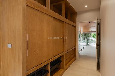 BAN22667: Smart Tropical Villa with Jacuzzi Pool and Rooftop in Prime Bang Tao Area. Photo #11