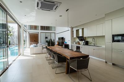 BAN22667: Smart Tropical Villa with Jacuzzi Pool and Rooftop in Prime Bang Tao Area. Photo #13