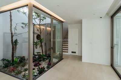 BAN22667: Smart Tropical Villa with Jacuzzi Pool and Rooftop in Prime Bang Tao Area. Photo #15