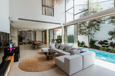 BAN22667: Smart Tropical Villa with Jacuzzi Pool and Rooftop in Prime Bang Tao Area. Photo #20