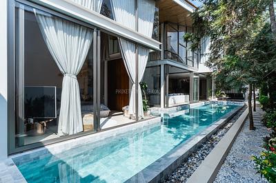 BAN22667: Smart Tropical Villa with Jacuzzi Pool and Rooftop in Prime Bang Tao Area. Photo #1