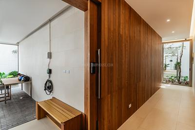 BAN22667: Smart Tropical Villa with Jacuzzi Pool and Rooftop in Prime Bang Tao Area. Photo #16