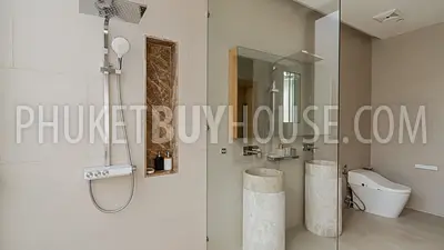 BAN22667: Smart Tropical Villa with Jacuzzi Pool and Rooftop in Prime Bang Tao Area. Fotoğraf #32
