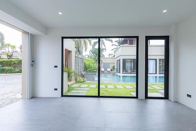 BAN22161: Phuket's Premier 3 Bedroom Pool Villa For Sale In Bangtao. Photo #54