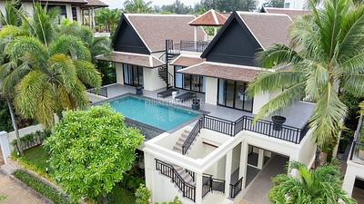 BAN22322: Exclusive Four-Bedroom Pool Villa with Stunning Views within 300m from Bang Tao Beach, Phuket. Photo #8