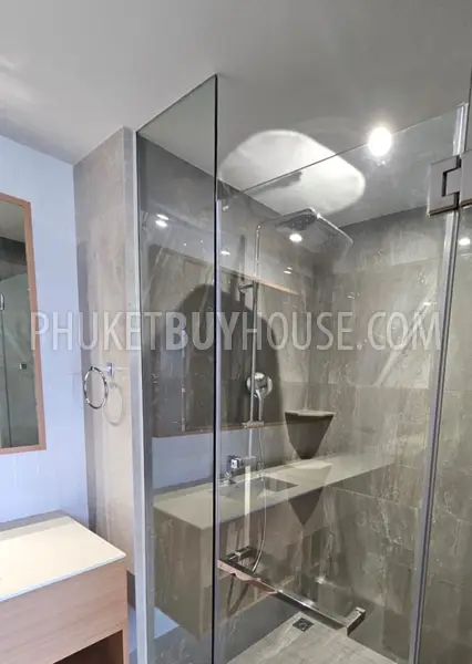 BAN22680: Modern 2-Bedroom Apartment Near Bang Tao Beach with Rooftop Facilities. Photo #4