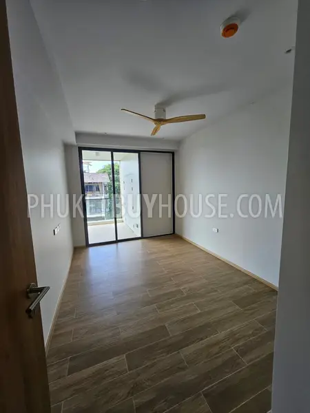 BAN22680: Modern 2-Bedroom Apartment Near Bang Tao Beach with Rooftop Facilities. Photo #7