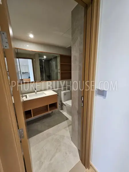 BAN22680: Modern 2-Bedroom Apartment Near Bang Tao Beach with Rooftop Facilities. Photo #20