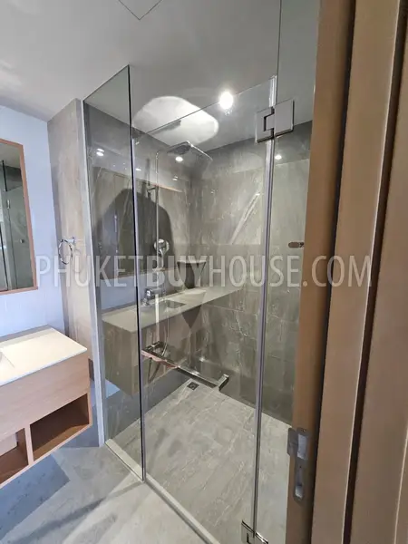 BAN22680: Modern 2-Bedroom Apartment Near Bang Tao Beach with Rooftop Facilities. Photo #32
