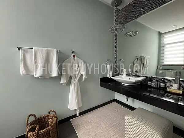 RAW22682: 3-Bedroom Villa with Private Pool and Sauna in Rawai for Sale. Photo #19