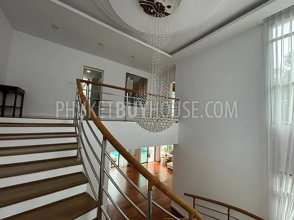 RAW22682: 3-Bedroom Villa with Private Pool and Sauna in Rawai for Sale. Photo #26