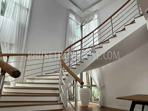RAW22682: 3-Bedroom Villa with Private Pool and Sauna in Rawai for Sale. Photo #25