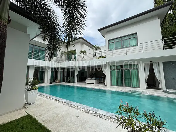 RAW22682: 3-Bedroom Villa with Private Pool and Sauna in Rawai for Sale. Photo #1