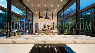 RAW7198: Tropical Four Bedroom Villa in Rawai. Photo #8