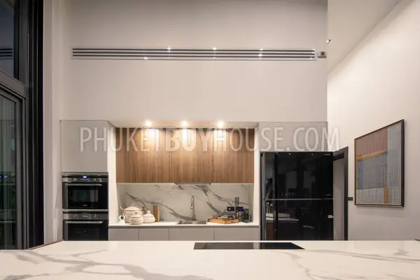 RAW7198: Tropical Four Bedroom Villa in Rawai. Photo #24